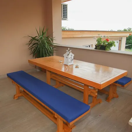 Tulipan Vendeghaz Apartment Polány