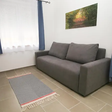 Tulipan Vendeghaz Lägenhet Polány